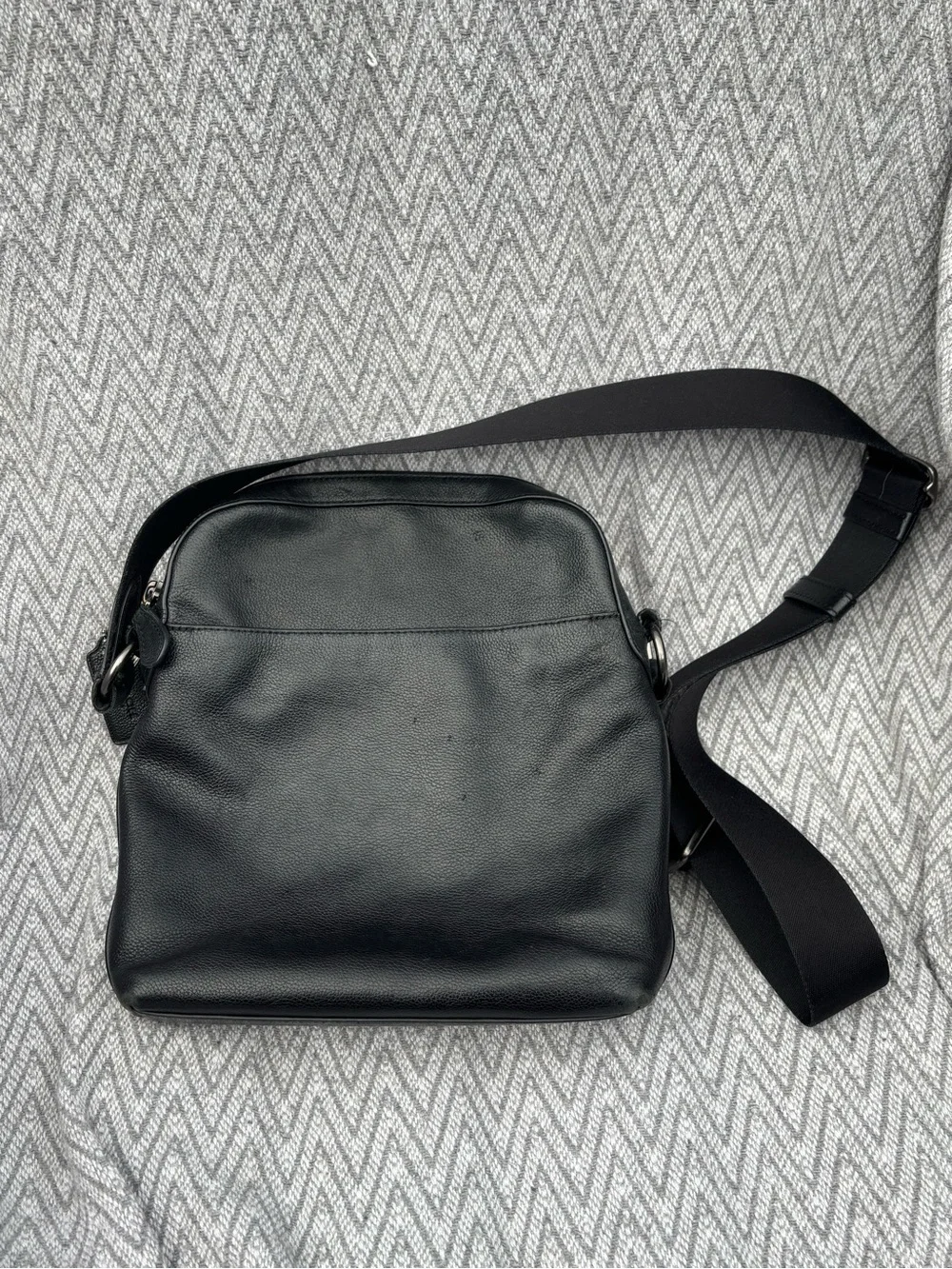 Coach Black Leather Crossbody Bag for Men. Black Houston Flight Bag